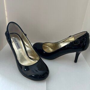 Steve Madden Black patent leather pump, size 6M